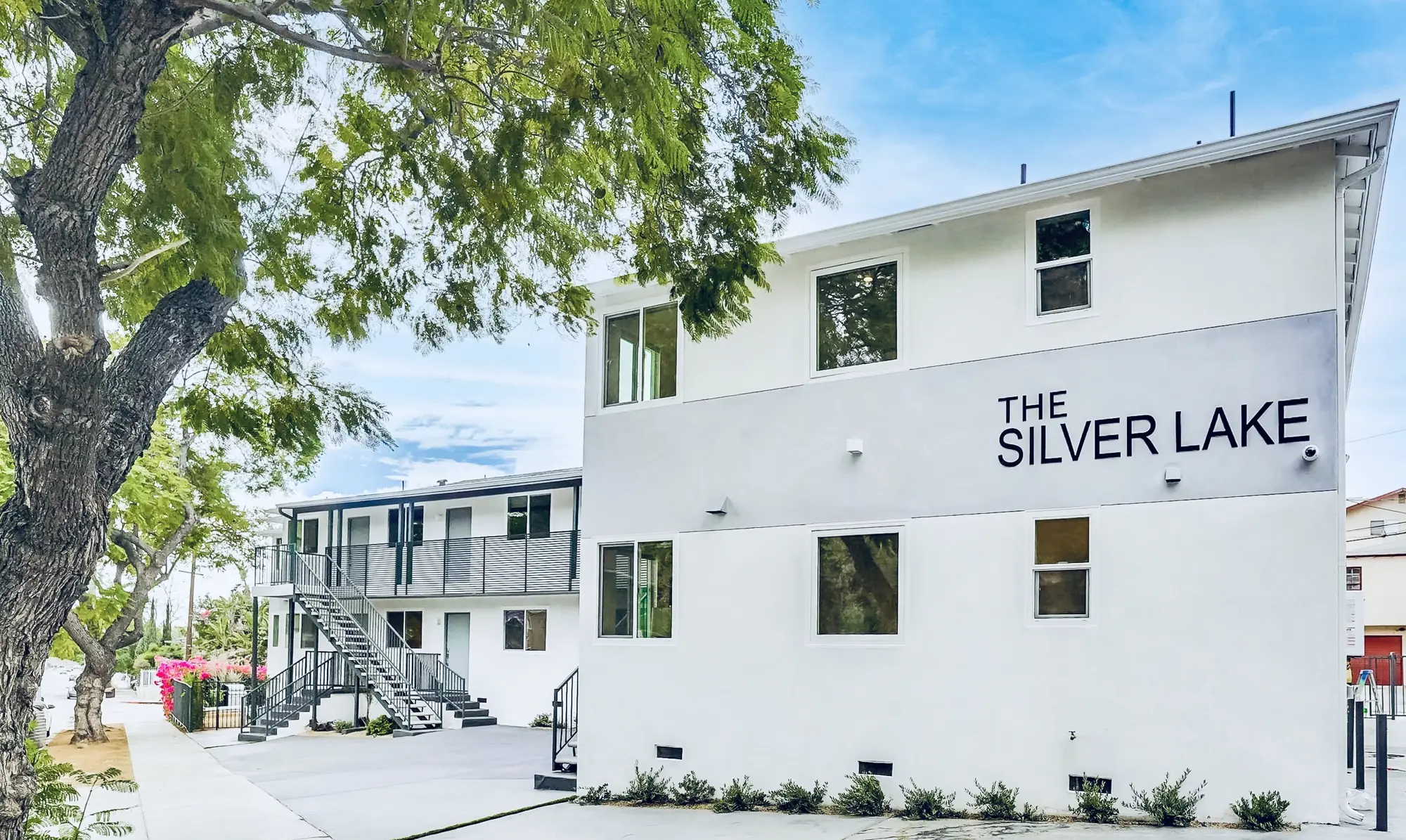 Exterior of The Silver Lake in Silver Lake